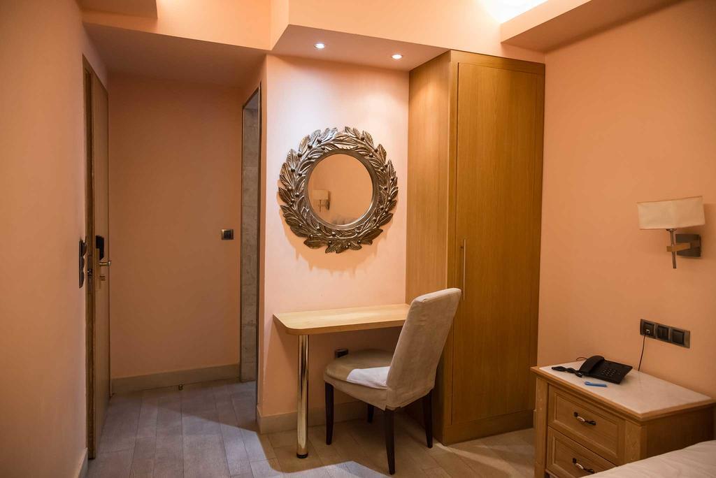 Hotel Maroussi เอเธนส์ ภายนอก รูปภาพ